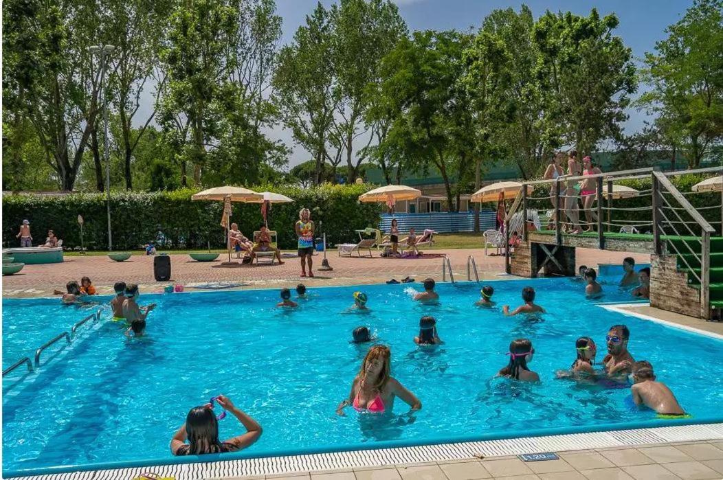 Vacanceselect Mobil Homes - Camping Pineta Sul Mare Camping Village チェゼナーティコ エクステリア 写真