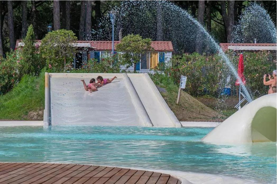 Vacanceselect Mobil Homes - Camping Pineta Sul Mare Camping Village チェゼナーティコ エクステリア 写真
